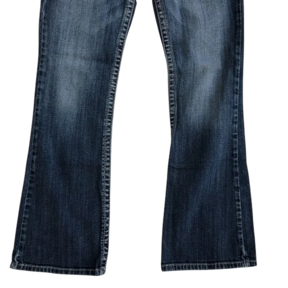 SOLD 👖 Silver Suki Bootcut Jeans W26 L30 Stretch Medium Wash Denim 👖💙 - Picture 2 of 8
